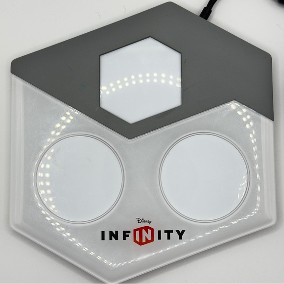 Disney Infinity Base Portal INF-8032386 | Untested | For Xbox One | Surface Mark - Picture 5 of 6